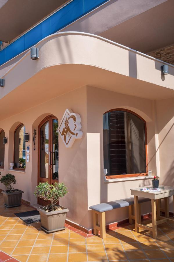 Minos Boutique Hotel Ajía Galíni Kültér fotó
